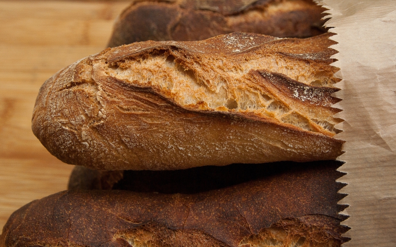 boulangerie-CUERS-min_dish-food-baking-cuisine-bread-bakery-399077-pxhere.com